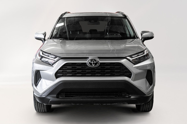 2022 Toyota RAV4 XLE AWD | MAGS | TOIT OUVRANT | CAMERA | CARPLA in Cars & Trucks in City of Montréal - Image 2