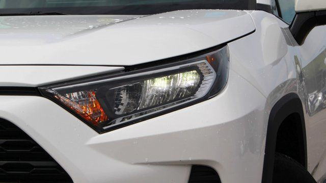 2021 Toyota RAV4 XLE in Cars & Trucks in Calgary - Image 3