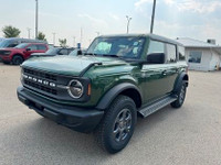 AMVIC Licensed Engine: 4 Cylinder Engine 2.3L L/100Km City: 12.1 L/100Km Hwy: 11.2 Safety Equipment... (image 6)