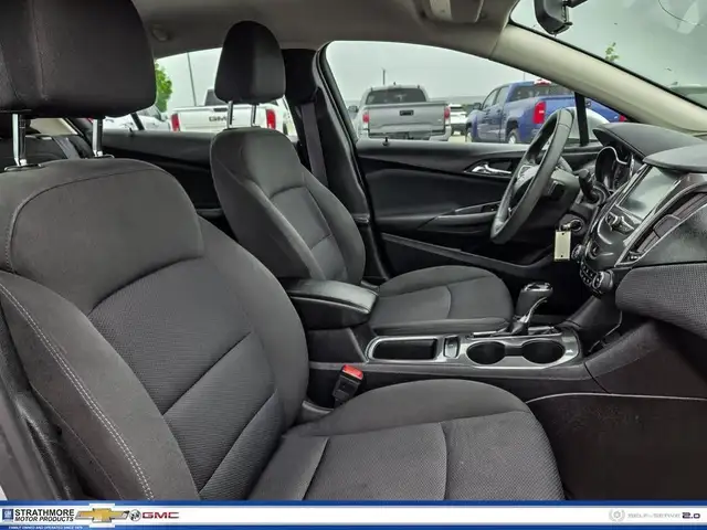 2017 Chevrolet Cruze in Cars & Trucks in Calgary - Image 19