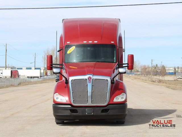 2020 Kenworth T680 Sleeper in Heavy Trucks in Calgary - Image 2