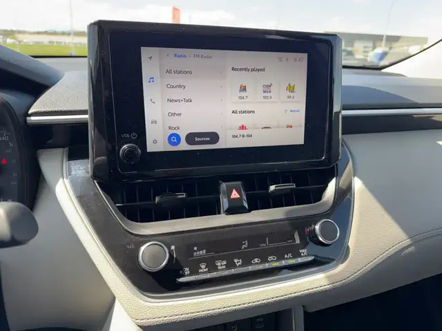 2023 Toyota Corolla Cross L L AWD (HEATED SEATS, REAR CAMERA) in Cars & Trucks in Cranbrook - Image 17
