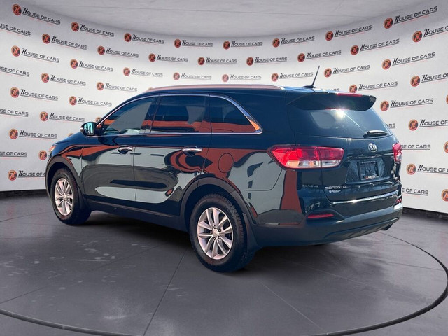  2016 Kia Sorento FWD 4dr 2.4L LX in Cars & Trucks in Calgary - Image 4