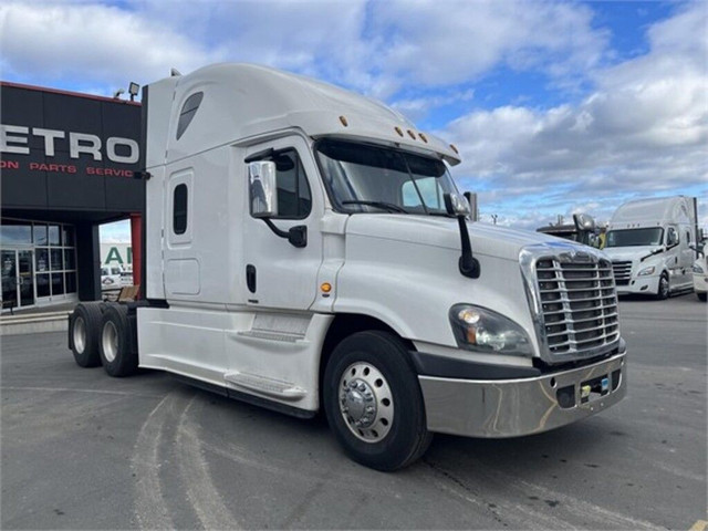 2017 Freightliner Cascadia 505 HP | Safety Certified! in Heavy Trucks in Hamilton - Image 2