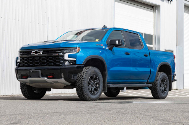 2022 Chevrolet Silverado 1500 ZR2 6.2L V8, ZR2 Suspension Packag in Cars & Trucks in Kamloops