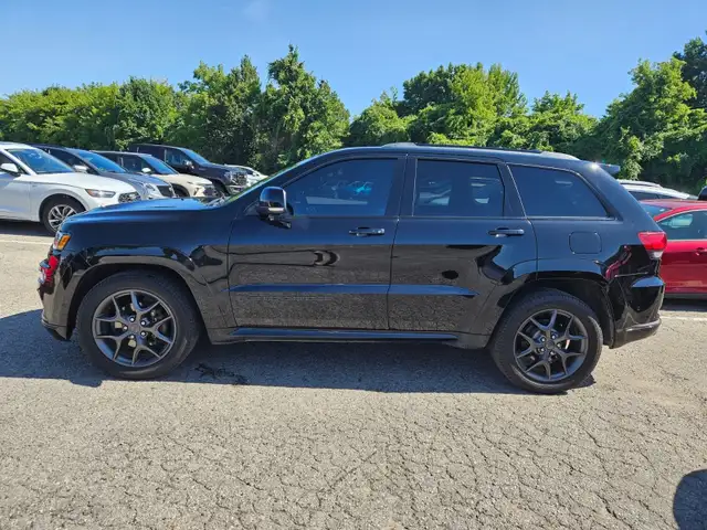 2020 Jeep Grand Cherokee Limited dans Autos et camions dans London - Image 5