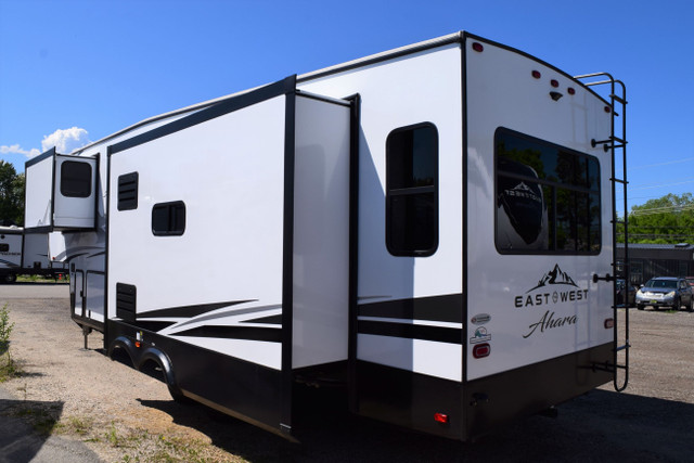 2023 East To West RV FW - Fifth Wheel Ahara 325RL in Travel Trailers & Campers in Kelowna - Image 3