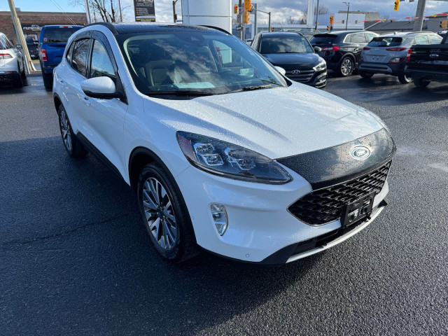 2020 Ford Escape TITANIUM in Cars & Trucks in Cornwall