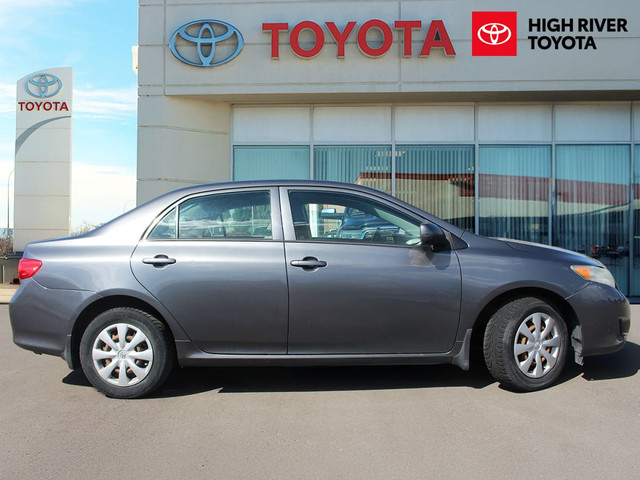2010 Toyota Corolla 4dr Sdn Auto CE for sale in Cars & Trucks in Calgary - Image 4