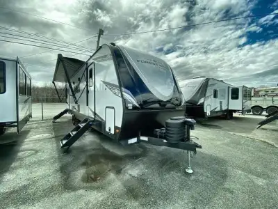 EAST TO WEST Alta travel trailer 2850KRL highlights: King Bed Large Slide Out Three Burner Cooktop F...