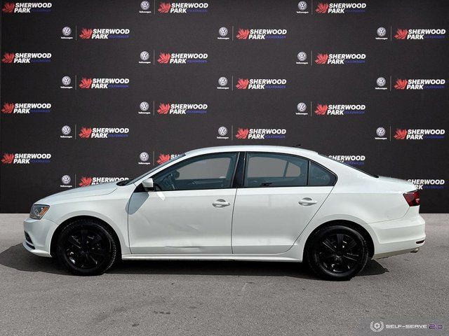 2017 Volkswagen Jetta Sedan Trendline+ | MANUAL | HEATED SEATS in Cars & Trucks in Strathcona County - Image 3
