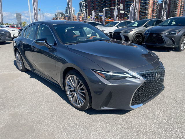 2021 Lexus IS 300 Luxe / Camera/  Bluetooth / Cuir Bien Équipé / dans Autos et camions  à Laval/Rive Nord - Image 4