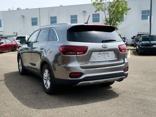 2019 Kia Sorento EX 2.4 | Awd | Heated Seats and Steering Wheel dans Autos et camions dans Ville d’Edmonton - Image 4