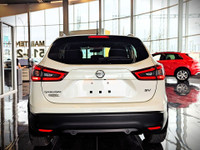 Comes equipped with: Power Mirrors, Sunroof , Remote Ignition, Halogen Headlamps, Courtesy lights, L... (image 5)