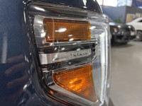 **MONTH-END SPECIAL!** FEATURING : HEADS UP DISPLAY, 6.2L V8 POWERED, AT4 AWD, SPLIT TAILGATE, SUNRO... (image 2)
