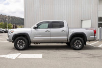 Conquer any terrain with our 2017 Toyota Tacoma TRD Off-Road. Built for adventure, this midsize pick... (image 5)