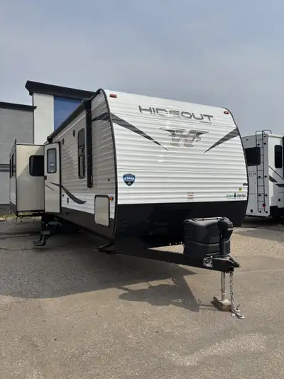 The perfect family model camper has arrived! This is your home away from home, your place to unwind...