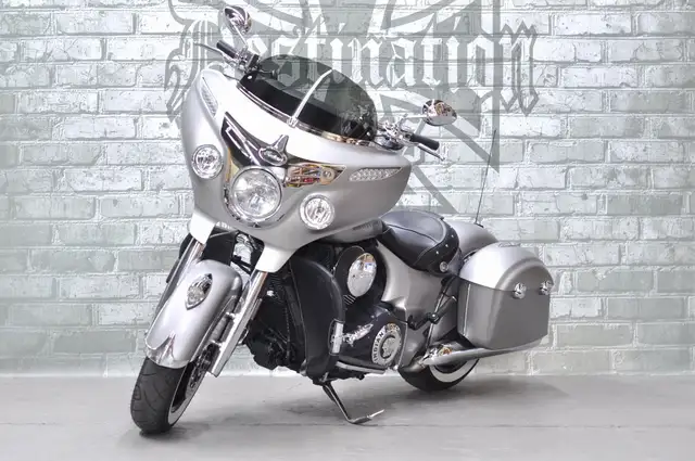 2017 Indian Chieftain in Street, Cruisers & Choppers in Calgary - Image 3