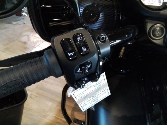 2024 Indian Chieftain Dark Horse w/Powerband Audio Pkg Black in Street, Cruisers & Choppers in City of Halifax - Image 4