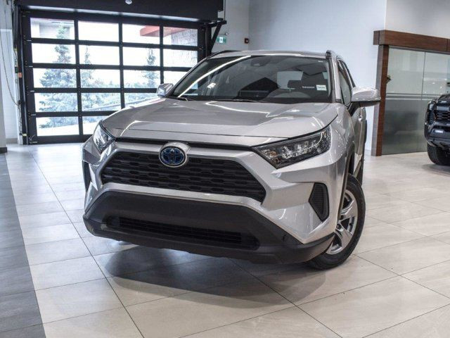 2022 Toyota Rav4 Hybrid LE AWD in Cars & Trucks in Calgary - Image 4