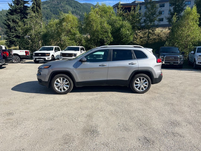 2016 Jeep Cherokee Limited 4WD, 3.2L Pentastar Vvt V6 W/Ess in Cars & Trucks in Nelson - Image 4