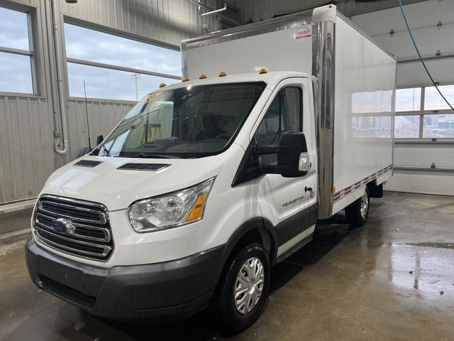 2018 Ford Transit Cargo Van T-250 138 po PNBV de 9 000 lb RARS F in Cars & Trucks in Longueuil / South Shore - Image 4