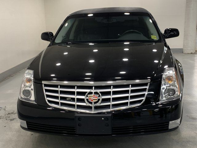 2011 Cadillac DTS Professional Limousine * 6 Door * 12 in Cars & Trucks in Regina - Image 4