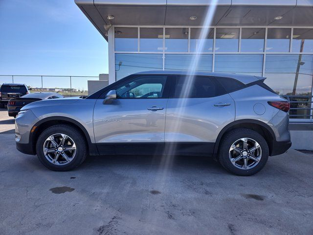 2023 Chevrolet Blazer LT | 2.0L I4 TURBO | HEATED SEATS in Cars & Trucks in Calgary - Image 2