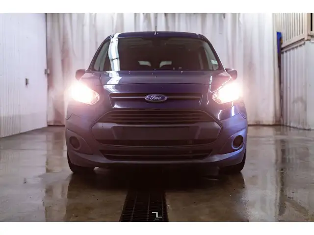 2017 Ford Transit Connect Cargo Van in Cars & Trucks in Grande Prairie - Image 6