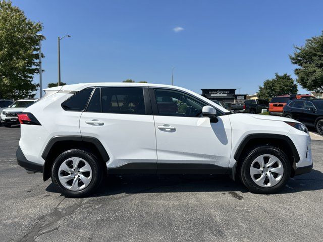 2024 Toyota RAV4 LE in Cars & Trucks in Hamilton - Image 4