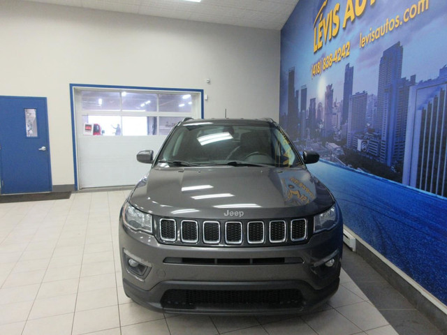 JEEP COMPASS 2018 ALTITUDE AWD CUIR + VOLANT CHAUFFANT CAMERA RE in Cars & Trucks in Lévis - Image 4