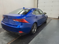 Highlighted Vehicle Features: AIR CONDITIONING, SIMULATED LEATHER, ADJUSTABLE STEERING WHEEL, 2 SET... (image 5)