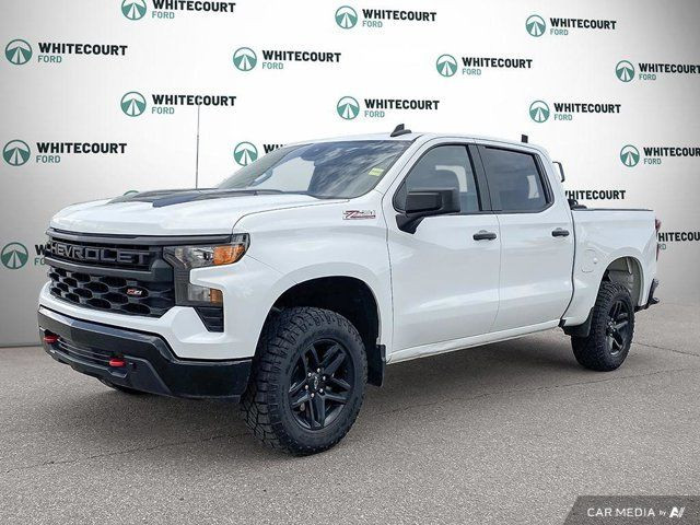 2022 Chevrolet Silverado 1500 Custom Trail Boss 4WD Crew Cab in Cars & Trucks in Edmonton