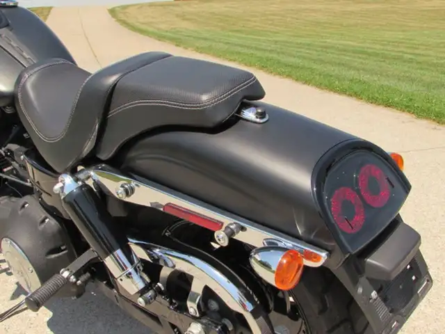 2014 Harley-Davidson FXR Dyna Touring FXDF Fat Bob in Sport Touring in Leamington - Image 23