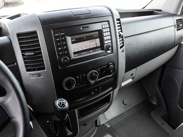 2018 Mercedes-Benz Sprinter 2500 170-in. WB dans Autos et camions dans Région de Mississauga/Peel - Image 16