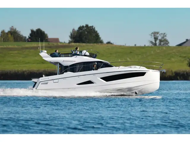 2025 Parker Monaco Flybridge in Powerboats & Motorboats in Québec City - Image 2