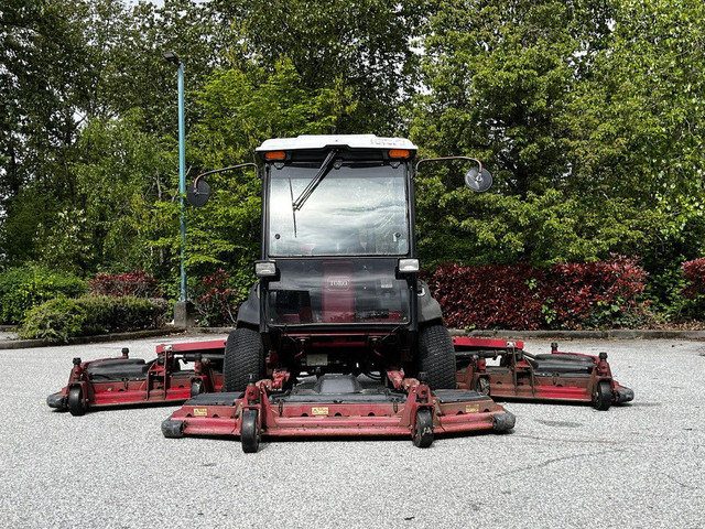 2012 Toro Groundsmaster 5910 4WD Enclosed Mower in Heavy Trucks in Delta/Surrey/Langley - Image 3