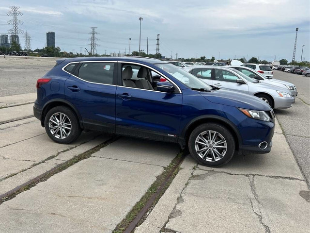 2019 Nissan Qashqai AWD-BLIND SPOT-HEATED SEATS in Cars & Trucks in City of Toronto - Image 4