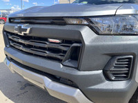 Explore new roads in the redesigned 2025 Chevrolet Colorado Crew Cab Trail Boss in Sterling Grey Met... (image 3)