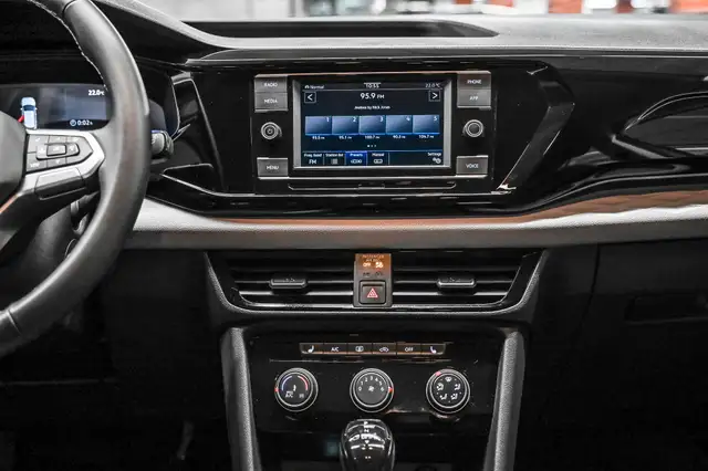 2023 Volkswagen Taos Trendline 1.5T 7sp at DSG w/ Tip 4M 4 Motio in Cars & Trucks in City of Montréal - Image 23