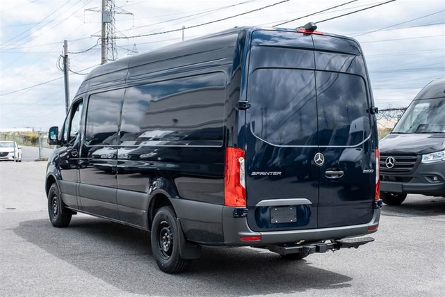2025 Mercedes-Benz Sprinter 2500 170 Wheelbase High Roof RWD in Cars & Trucks in Laval / North Shore - Image 4