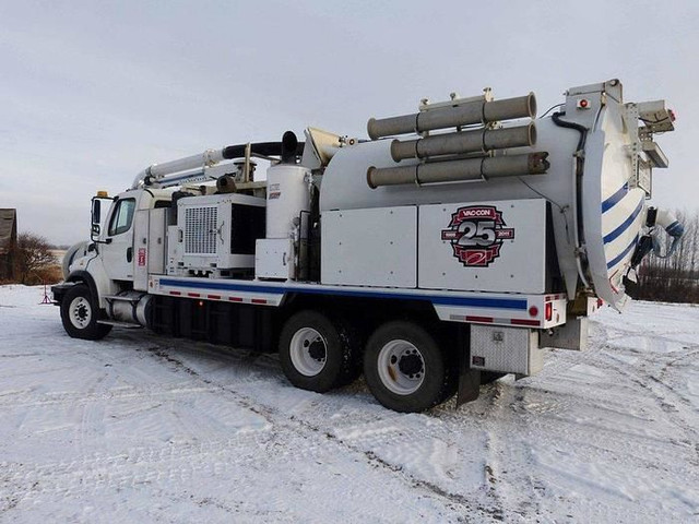 2012 FRIEGHTLINER 6X4 HYDROVAC SEWER FLUSH UNIT in Heavy Equipment in Red Deer - Image 4