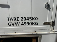 RARE LOW KM CAB & CHASSIS TRANSIT, CUBE VAN COMPLETE, 4.10 REAR AXLE RATIO, EXTERIOR UPGRADE PACKAGE... (image 7)