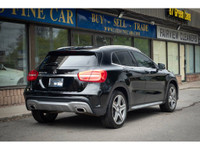 2016 Mercedes-Benz GLA250 4MATIC Mercedes GLA SUV. Less than 19,000 original kilometers from new! Al... (image 5)