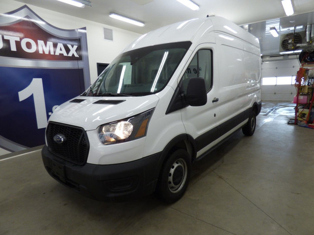 2022 FORD TRANSIT CARGO VAN T-250 148 HIGH ROOF in Cars & Trucks in City of Montréal