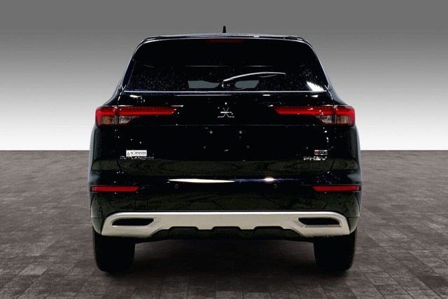 2025 Mitsubishi Outlander Phev SE S-AWC in Cars & Trucks in Edmonton - Image 4