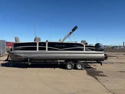 2017 Premier Gemini 240With spacious front seating and an aft Captain's Station with two Angler fish...