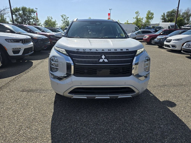 2023 Mitsubishi Outlander SEL W/ 7 PASS | HTD LTH SEATS | NAV |  in Cars & Trucks in Calgary - Image 2