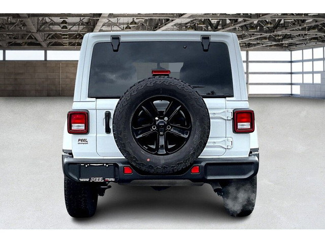 2023 Jeep Wrangler Sahara Altitude | Dual Top | Cold Weather | 4 in Cars & Trucks in Mississauga / Peel Region - Image 4