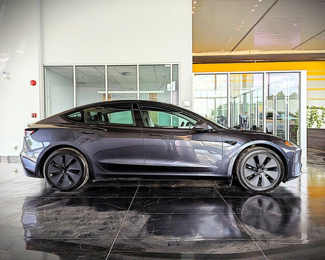 2024 Tesla Model 3 Long Range dans Autos et camions  à Ville de Montréal - Image 4